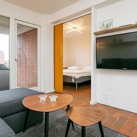 Apartment Xxxv *