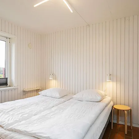 Apartment Xxxv *